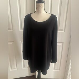 Dennis Basso Black Round Neck Bell Sleeve Tunic